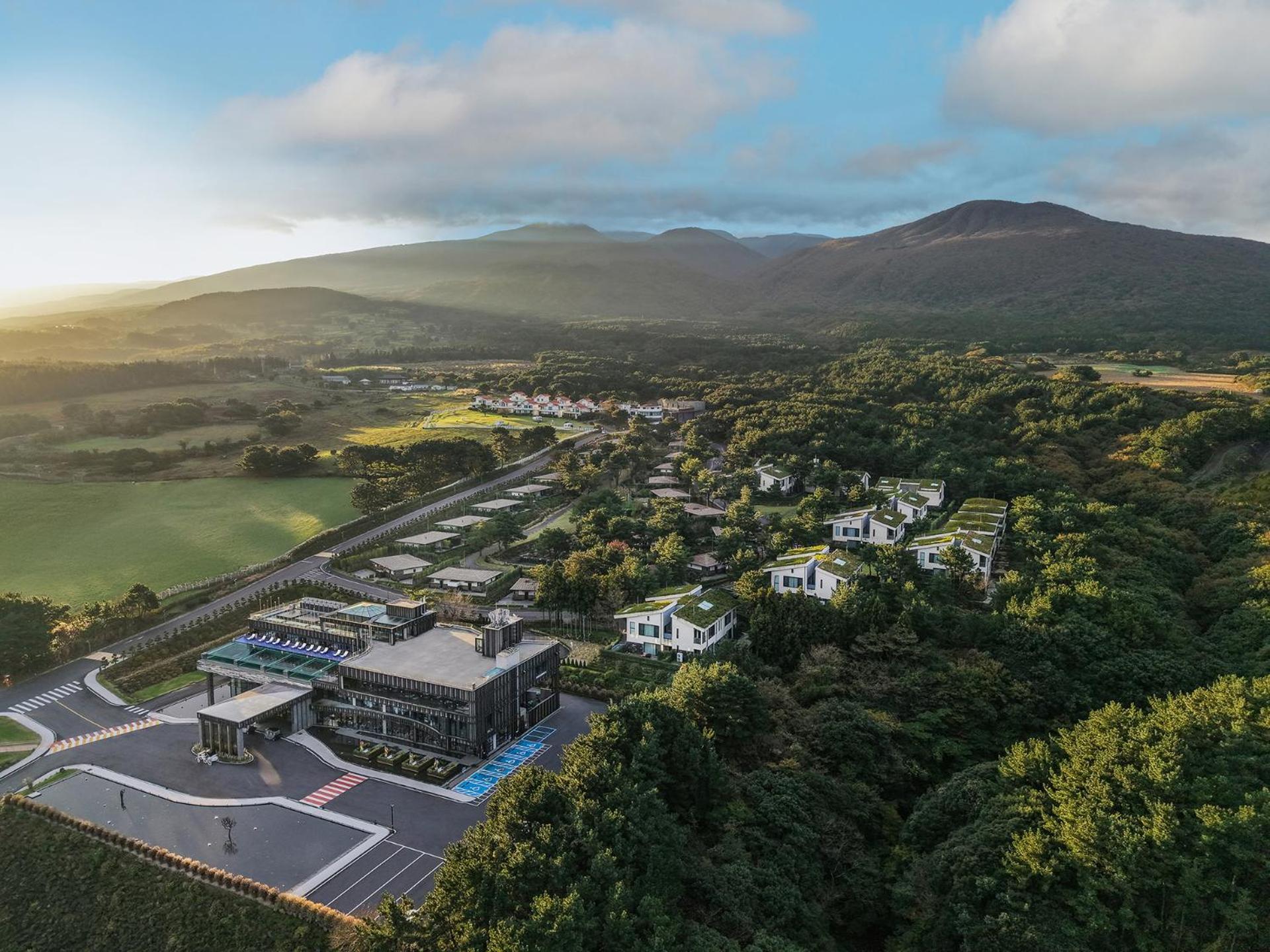 Amber Pure Hill Hotels & Resorts 済州市 エクステリア 写真